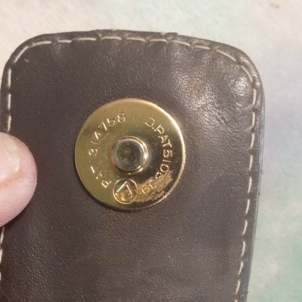 Vintage 1984 Liz Claiborne Brown Crossbody Bag with Geometric Pattern - Picture 4 of 10